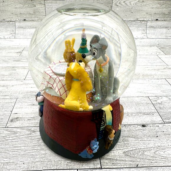Disney Lady and the Tramp Snow Globe, plays "Bella Notte (This is the Night)" - Picture 5 of 8